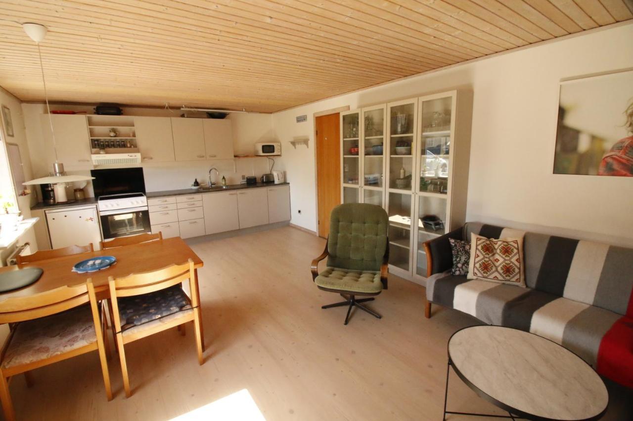 One Bedroom Apartment In Quiet Neighborhood ทอร์สเฮาน์ ภายนอก รูปภาพ